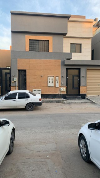 فيلا للبيع حي العارض