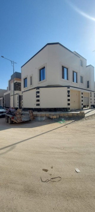 ادوار  للبيع حي النرجس 3 ادوار